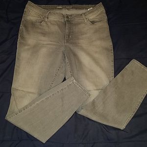 Gray skinny jean